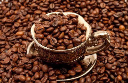 Ученые: пара чашек кофе в день снижает риск смерти на 15%